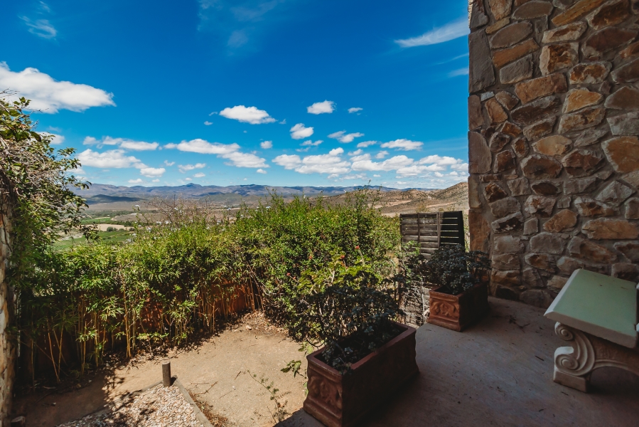 5 Bedroom Property for Sale in De Rust Western Cape